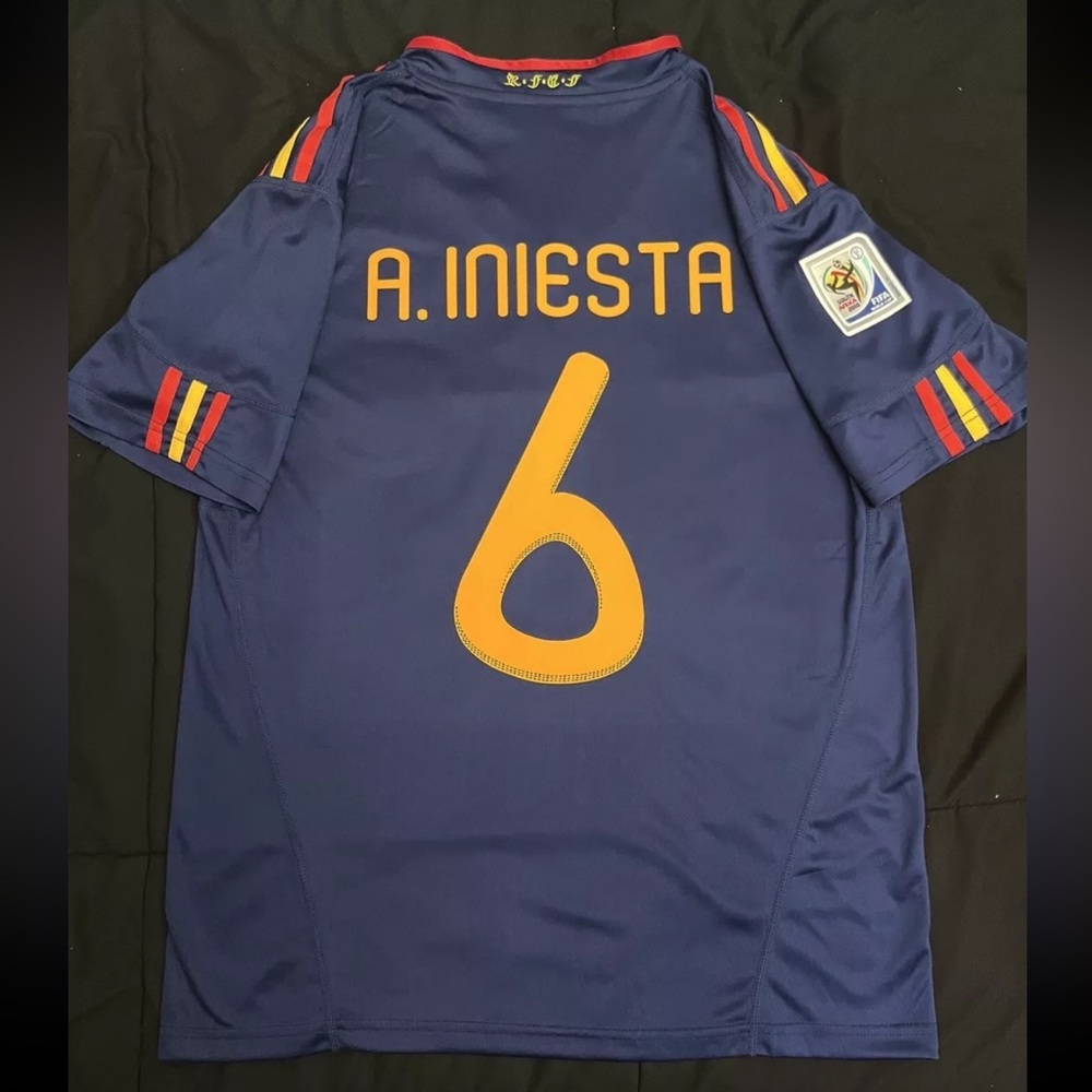 Iniesta #6 Spain 2010 S-XL Retro soccer jersey World Cup away